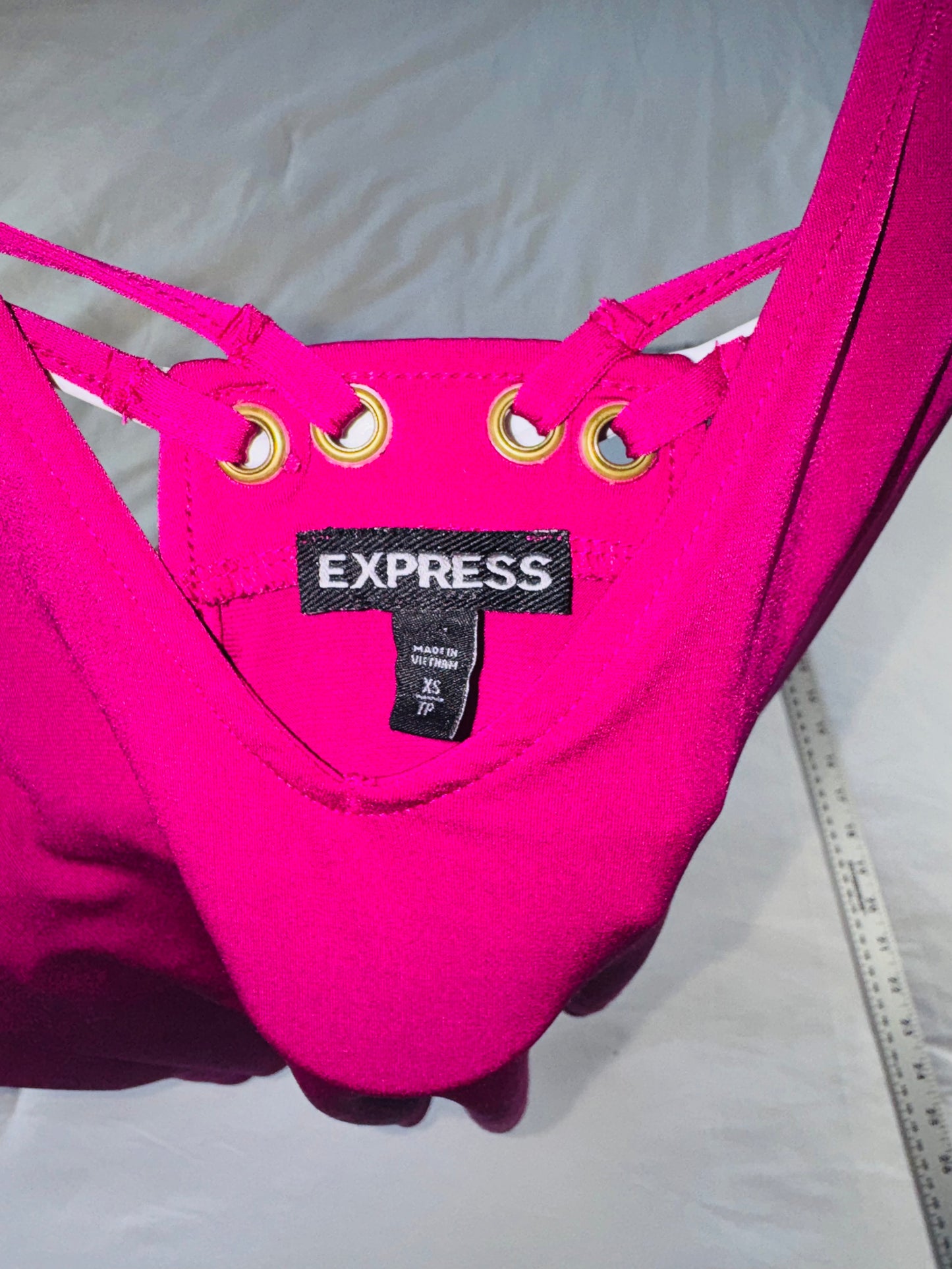 Express Satin V-Neck Downtown Cami in Neon Berry - XS