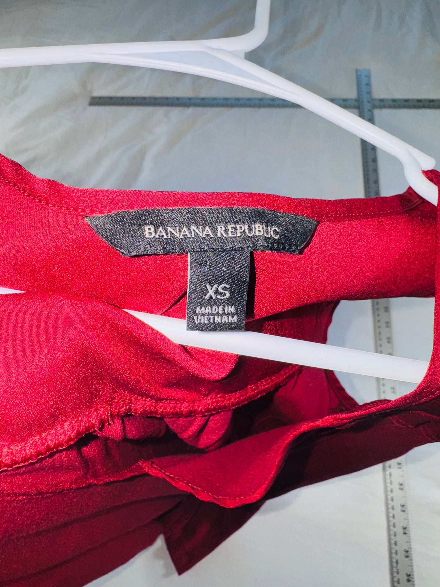 Banana Republic Brick Red Sleeveless V-neck Woven Tank -XS