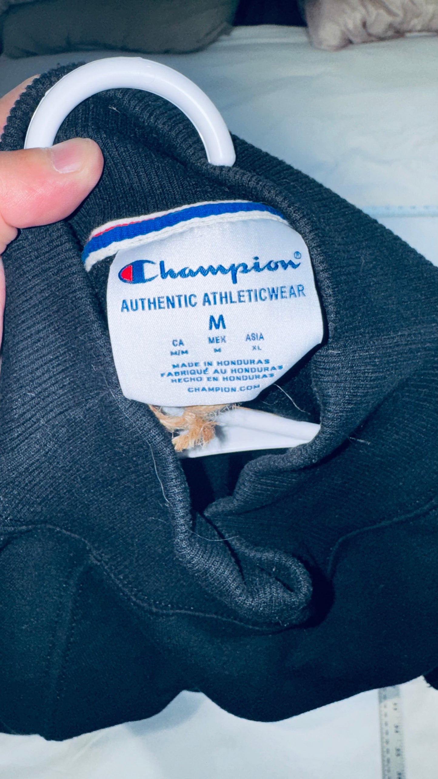 Champion Black Crewneck Sweatshirt. - Logo Embroidered - M