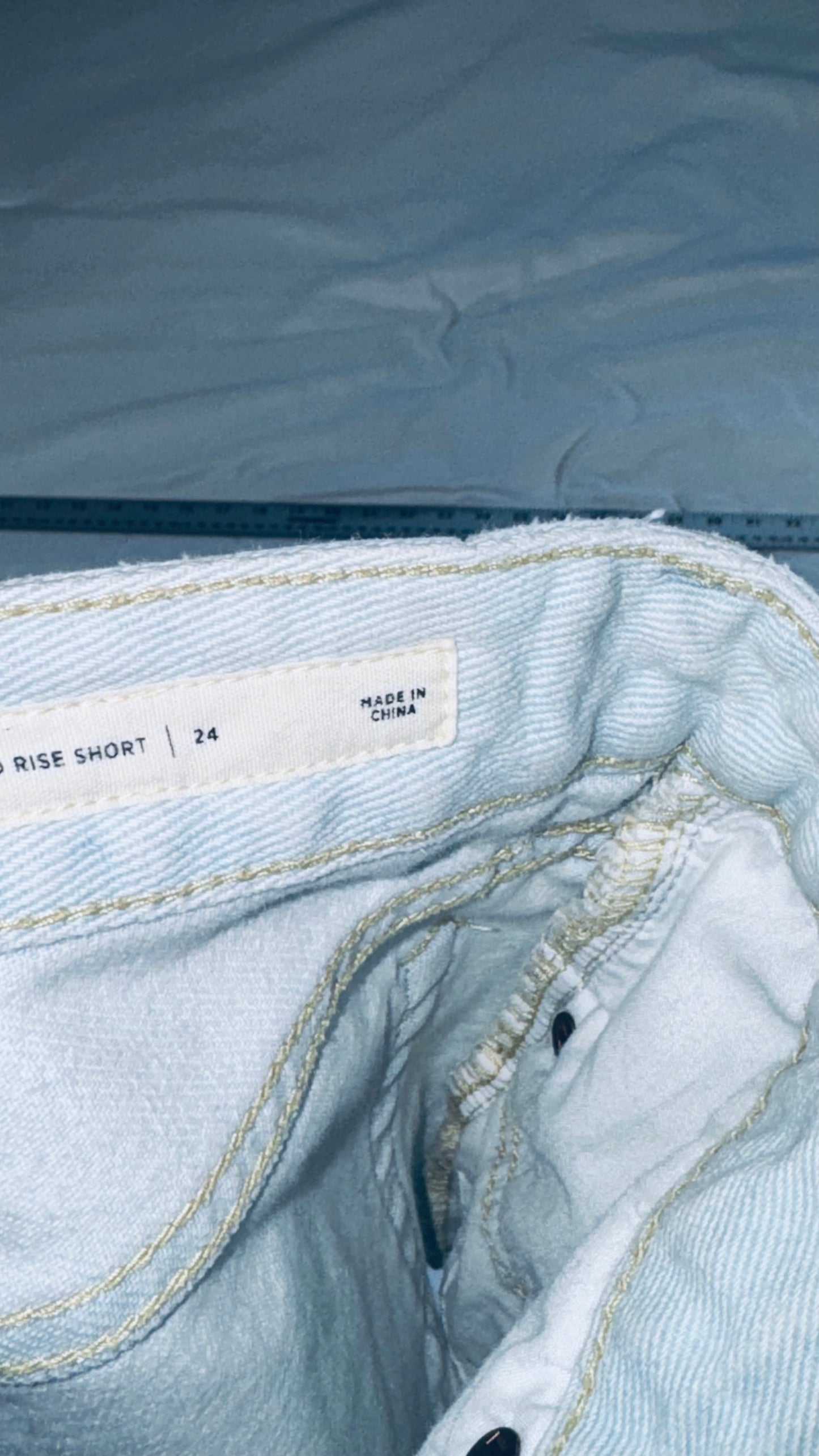 PacSun Light Wash Distressed Denim Shorts - High Rise Size 24 (PacSun sizing)