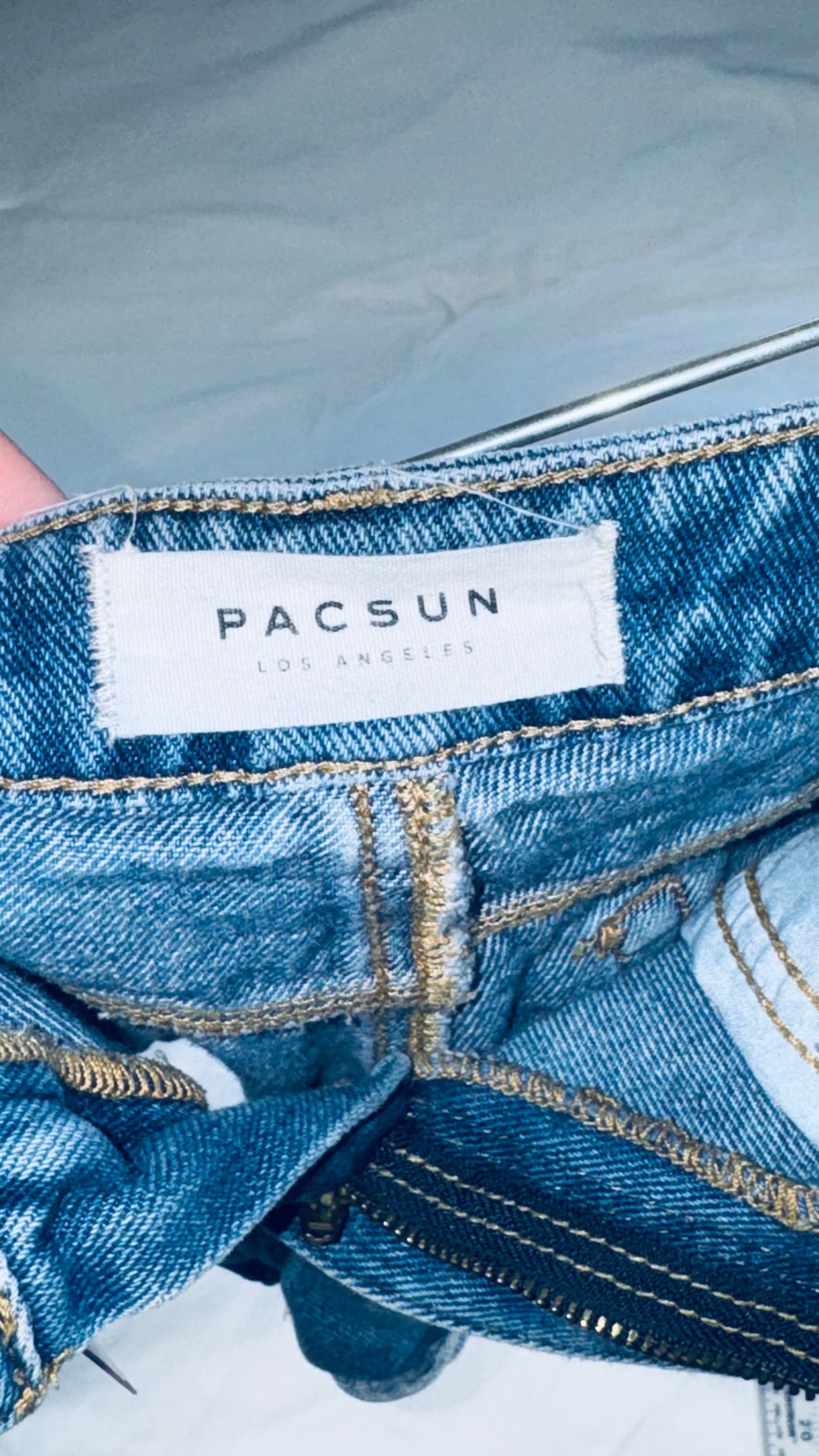 PacSun High Rise Light Wash Denim Shorts - Size 23 (PacSun sizing)