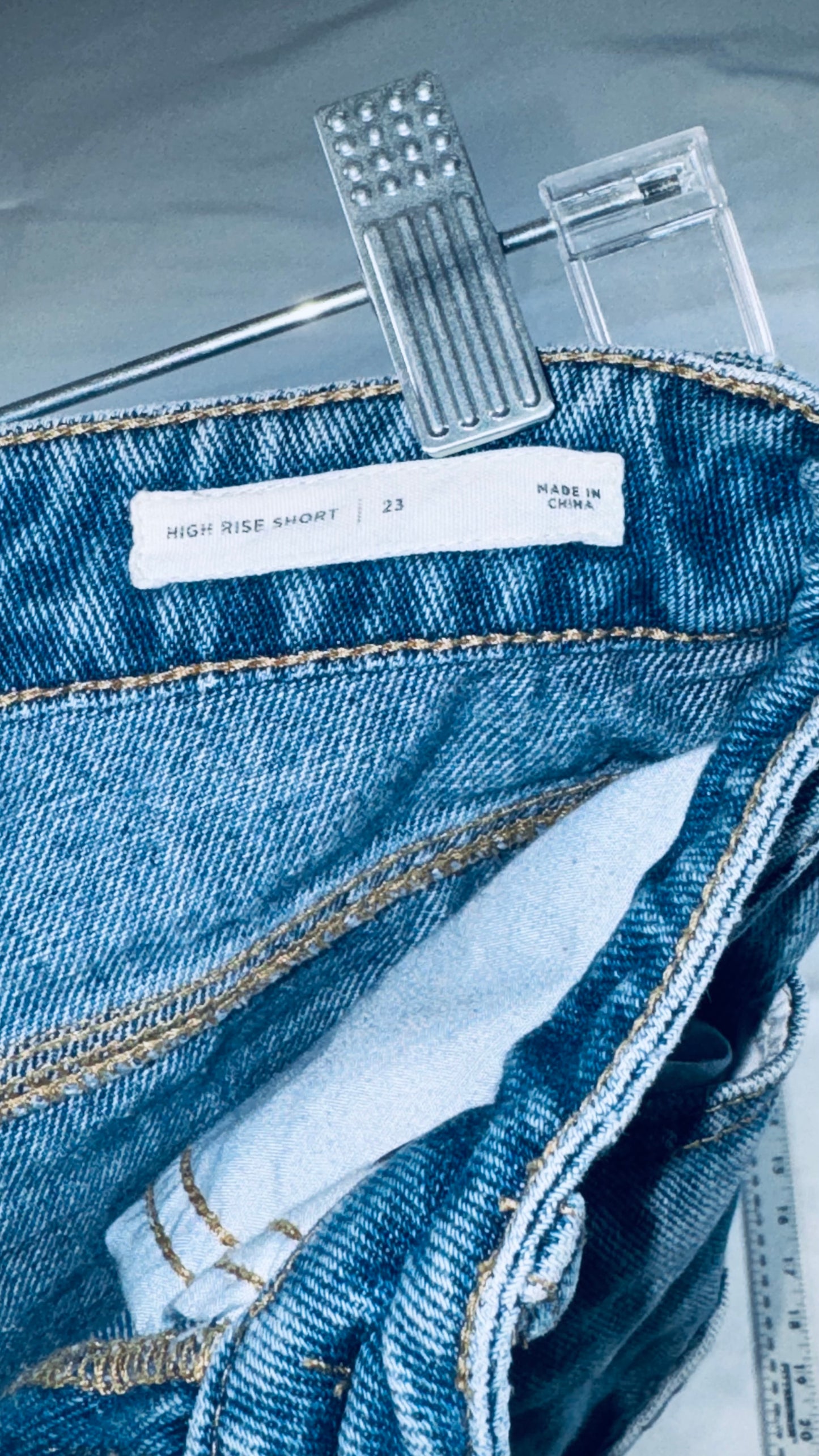 PacSun High Rise Light Wash Denim Shorts - Size 23 (PacSun sizing)