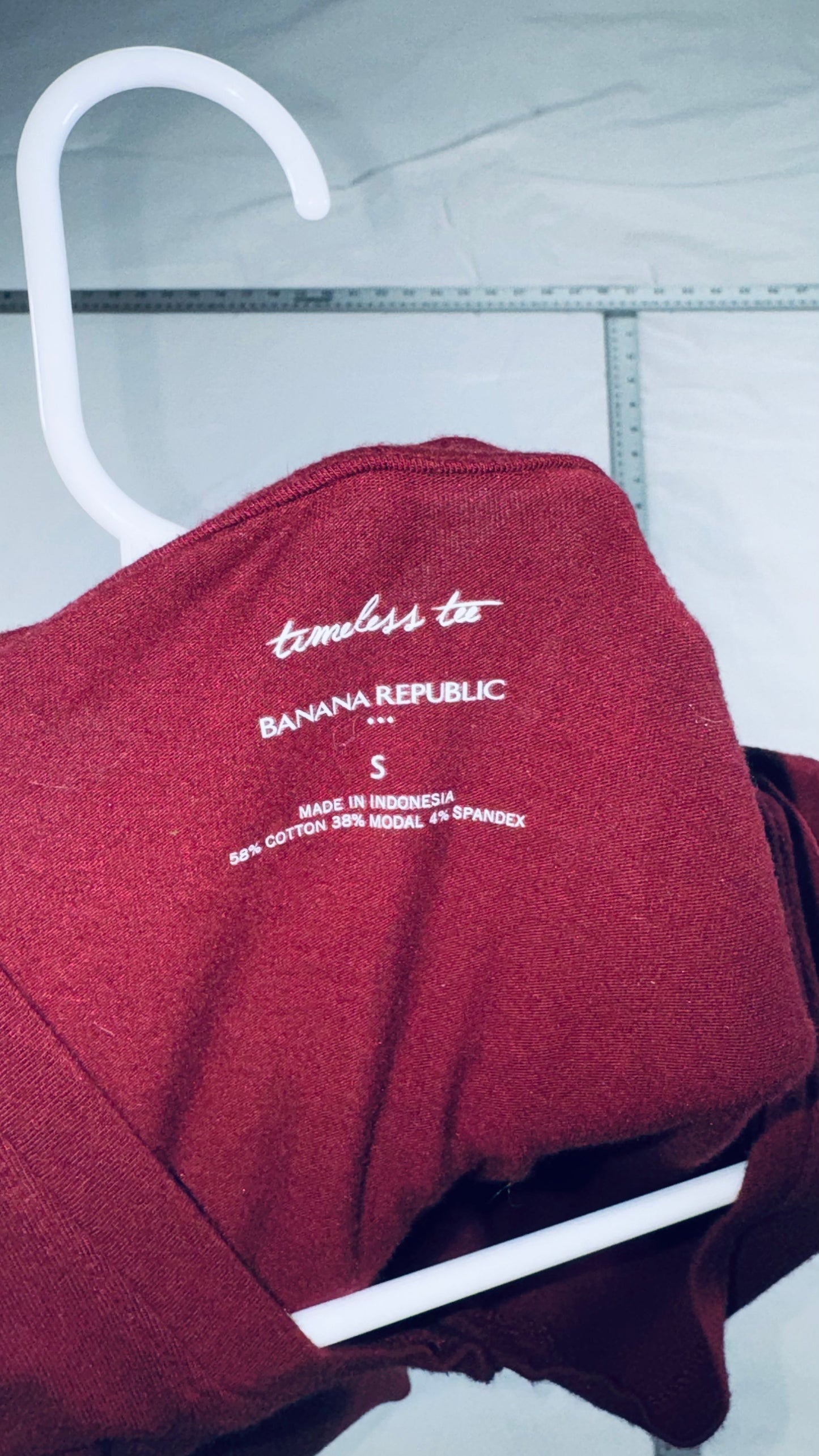 Banana Republic Timeless Tee Burgundy Sleeveless Henley Top - SM