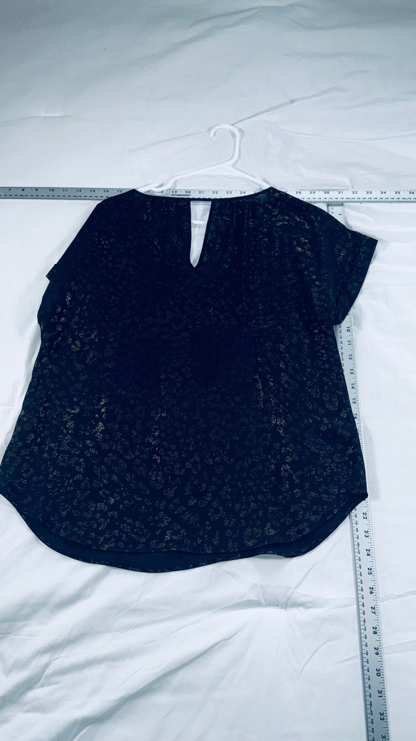 Tommy Bahama Black Metallic Print Blouse - Short Sleeve V-Neck Top - XS